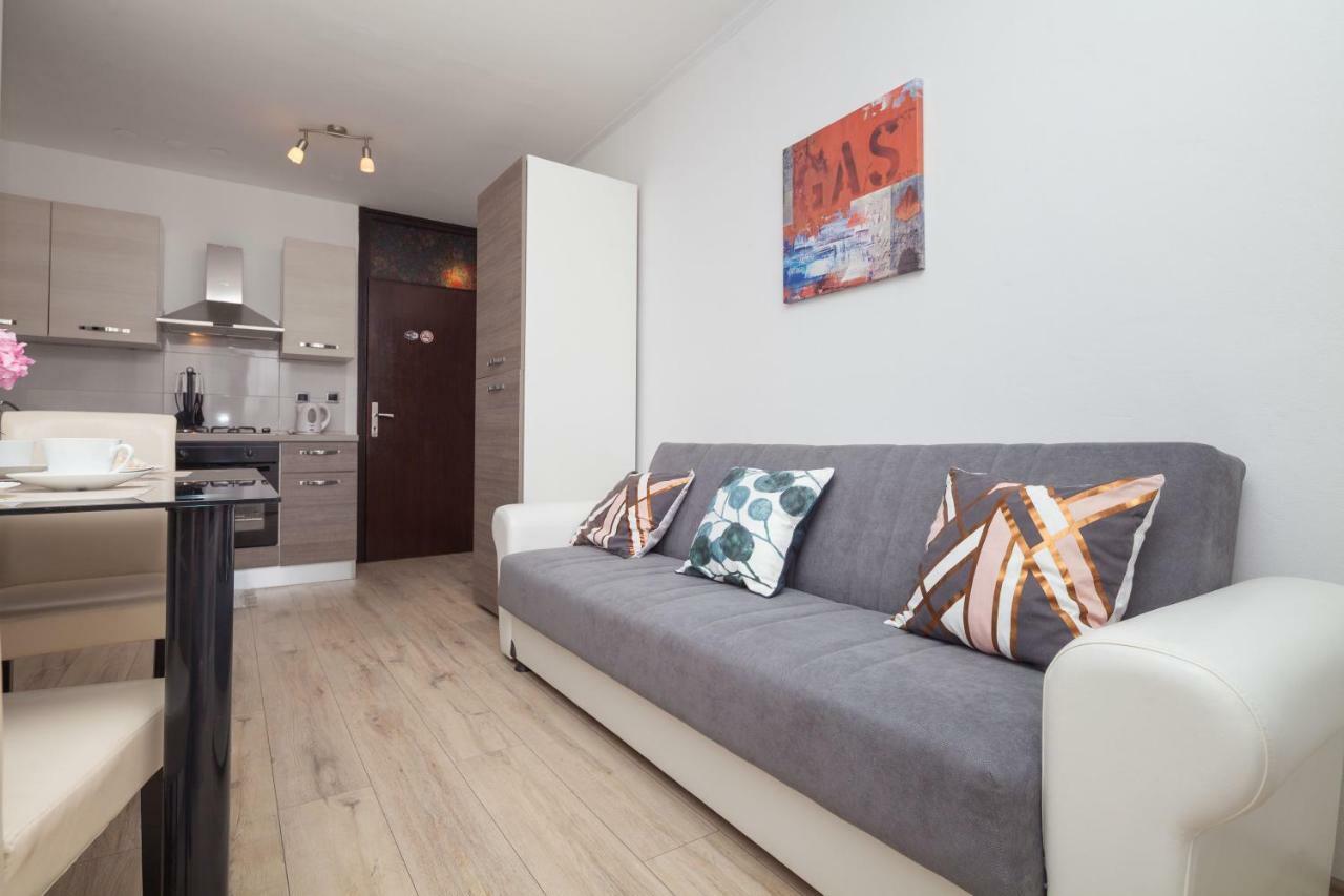 Apartman Ester プーラ エクステリア 写真