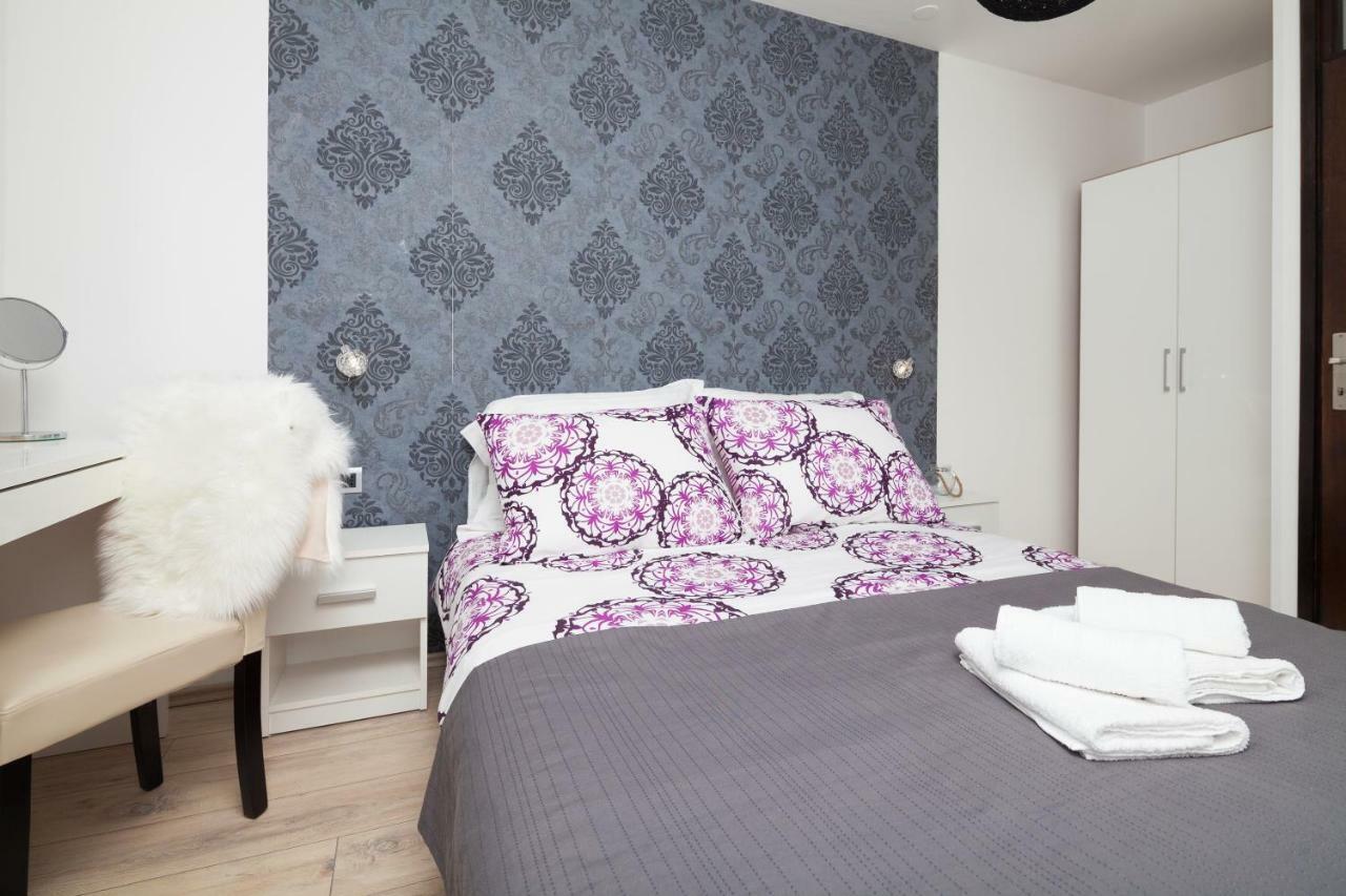 Apartman Ester プーラ エクステリア 写真