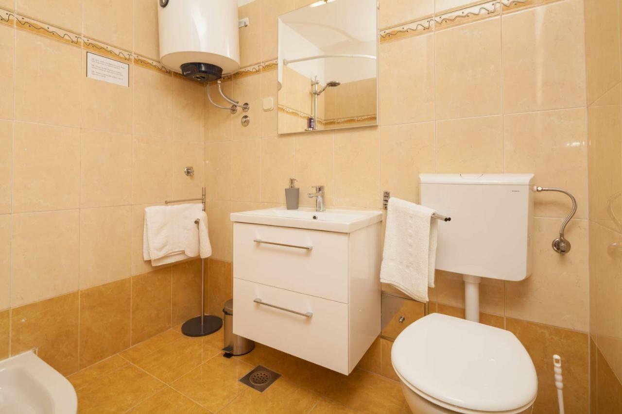 Apartman Ester プーラ エクステリア 写真